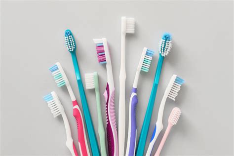 Infografía: características clave para elegir un cepillo de dientes para bebé