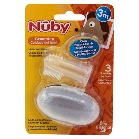 Comparativa visual entre un cepillo de dedo para recién nacidos y un cepillo infantil con mango ergonómico