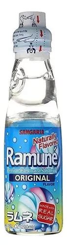 Foto de una botella de Ramune con la canica