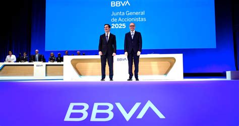 Presidente Francisco González y consejero delegado Carlos Torres en la junta general de accionistas de BBVA.