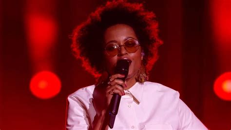 Sara Tavares en su actuación de Eurovisión 1994