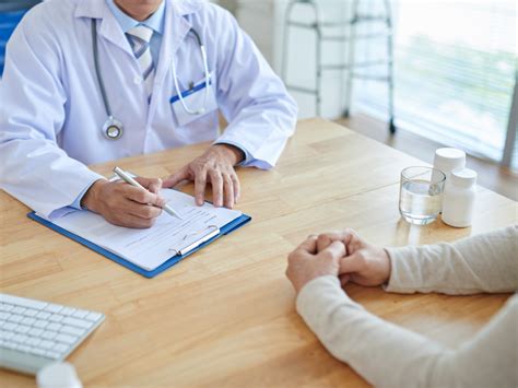 Consulta médica especializada en ginecología o hematología