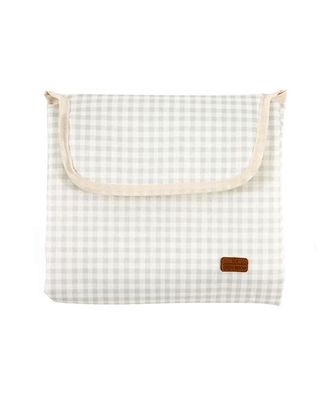 Cambiador de bebé plegable gris con estampado Vichy (plegado)