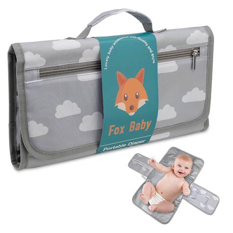 Cambiador de bebé plegable gris con estampado Vichy (desplegado y detalles del interior)