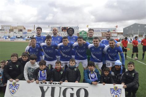 Imagen histórica o escudo del Yugo Unión Deportiva Socuéllamos en el estadio Paquito Giménez.