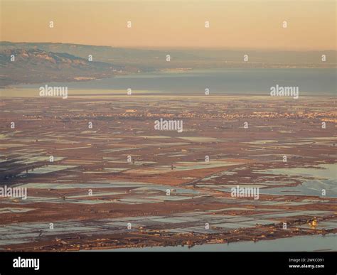 Fotografía aérea del Delta del Ebro al atardecer