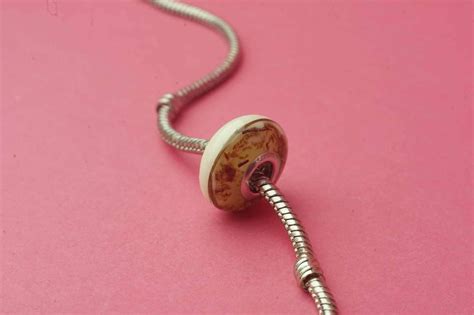 joyas (colgantes, anillos) hechas con cordón umbilical encapsulado