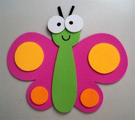 manualidades sencillas con goma eva para decorar accesorios de bebé