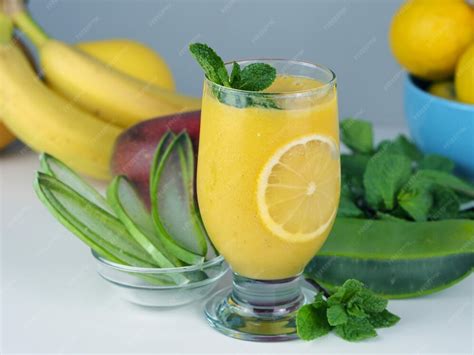 Foto: Batido detox de Aloe Vera con piña y pepino