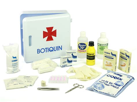 Imagen de un botiquín básico de parafarmacia para bebés