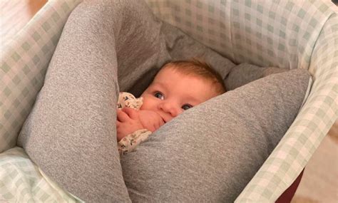 Imagen del capazo Stokke Scoot y el saco para recién nacido