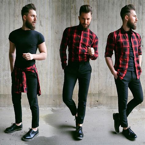 Bebé con ropa de estilo hipster (gafas, gorro, camisa a cuadros)