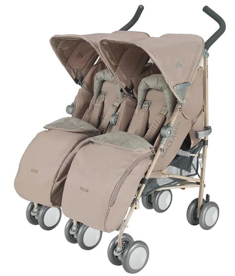 Imagen de la silla de paseo Maclaren Twin Techno con bebés, mostrando sus características de seguridad y confort