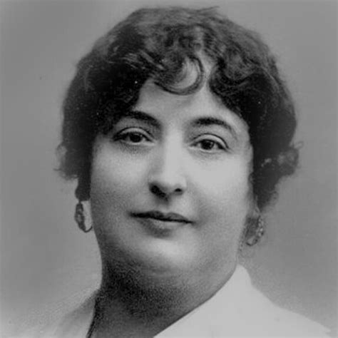 Retrato de Carmen Medina Guerrero o imagen de una comadrona rural española
