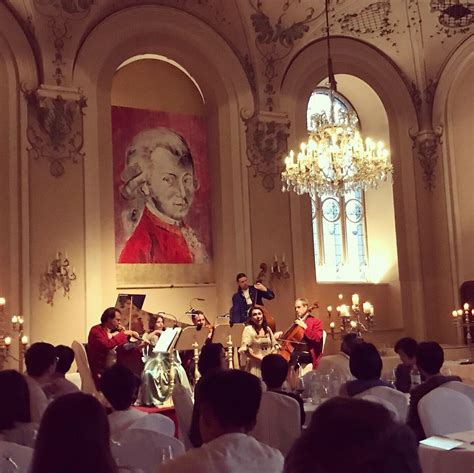 Cena-concierto Mozart en un salón histórico de Salzburgo