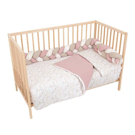 Diseño de chichonera de cuna en forma de U, adaptable a media cuna.