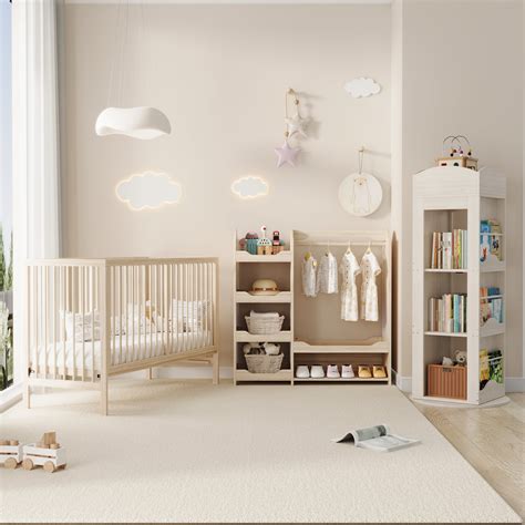 Tienda de muebles infantiles con diversas cunas y mobiliario